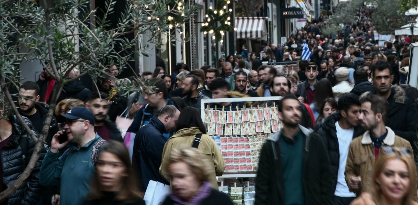 Εορταστικό ωράριο: Τι ώρα θα κλείσουν τα καταστήματα παραμονή Χριστουγέννων